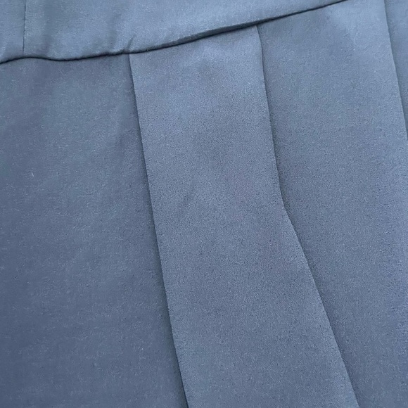 Vinc Camuto women’s sheer sleeveless popover tiered Navy blue top . Size medium - Picture 6 of 8